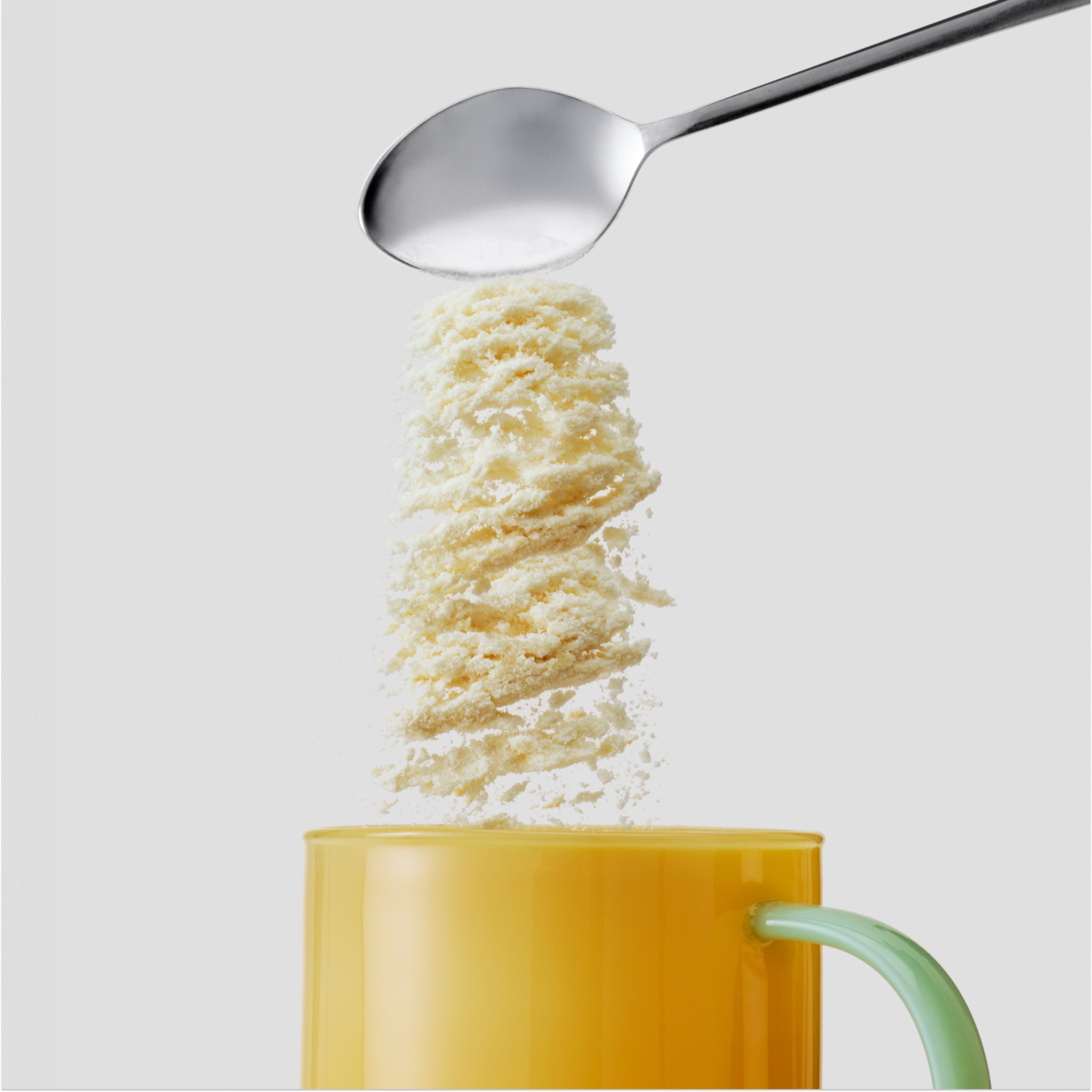 2_LIFESTYLE_CPAV-20oz.png